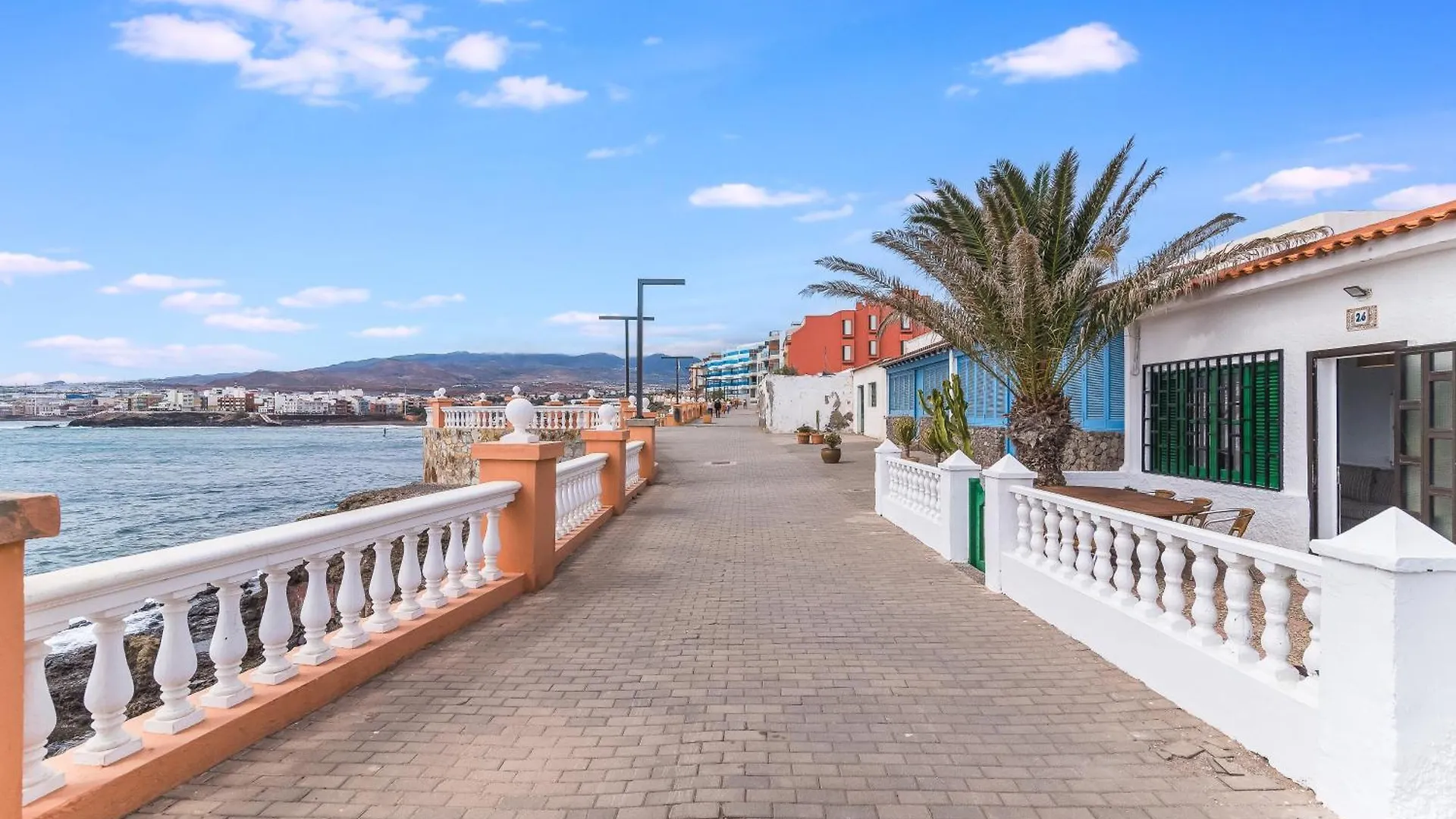 Home2Book Bright House Facing The Ocean Taliarte Melenara Holiday home